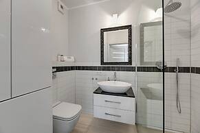 Bastion Wałowa City Center & Parking by Downtown Apartments