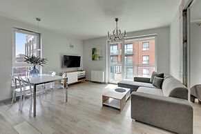 Bastion Wałowa City Center & Parking by Downtown Apartments