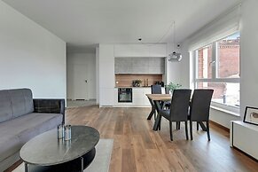 Bastion Wałowa City Center & Parking by Downtown Apartments