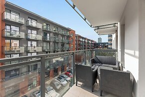 Bastion Wałowa City Center & Parking by Downtown Apartments