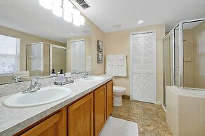 Near Disney & Universal: Family Retreat in Orlando