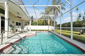 Near Disney & Universal: Family Retreat in Orlando