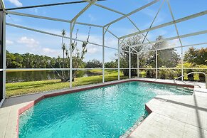 Near Disney & Universal: Family Retreat in Orlando