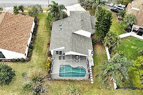 Near Disney & Universal: Family Retreat in Orlando