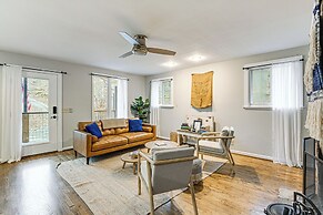 Fire Pit & Music Lounge: Chic Home in Pegram