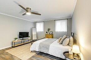 Fire Pit & Music Lounge: Chic Home in Pegram