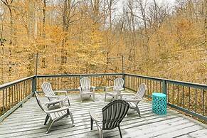 Fire Pit & Music Lounge: Chic Home in Pegram