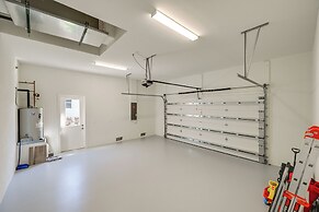 < 2 Mi to Marco Beach: Luxe Home w/ Outdoor Oasis