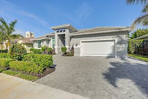 < 2 Mi to Marco Beach: Luxe Home w/ Outdoor Oasis