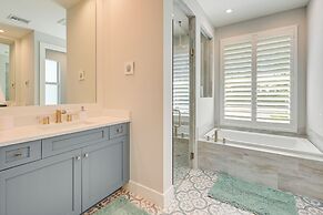 < 2 Mi to Marco Beach: Luxe Home w/ Outdoor Oasis