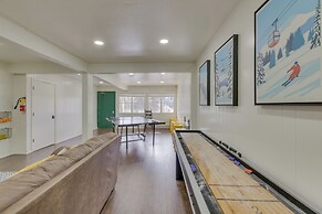 1/2 Mi to Skiing: Red River Condo w/ Free Shuttle!
