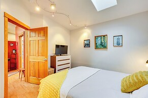 2 Mi to UO: Cozy Retreat in Eugene!