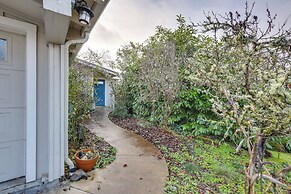 2 Mi to UO: Cozy Retreat in Eugene!