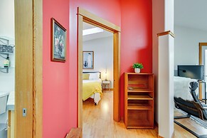 2 Mi to UO: Cozy Retreat in Eugene!