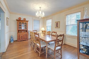 1 Mi to East Falls Station: Home w/ Office!