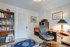 1 Mi to East Falls Station: Home w/ Office!