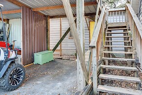 Cozy Couple's Cottage w/ View Near Canyon Lake!