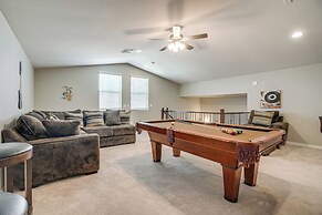 Covered Patio & Community Pool: Home in Surprise