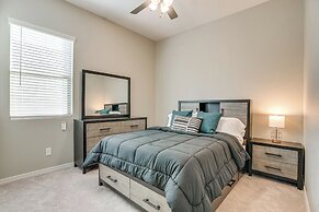 Covered Patio & Community Pool: Home in Surprise