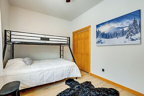 Stratton Mtn Ski Chalet w/ Giant Views in Winhall