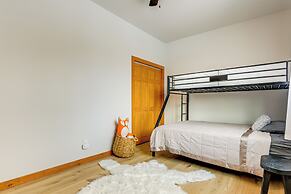Stratton Mtn Ski Chalet w/ Giant Views in Winhall