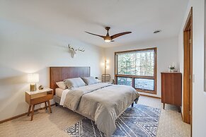 Boat Dock, Full Gym: Waterfront Nelson Lake Gem!