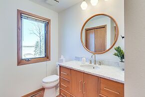 Boat Dock, Full Gym: Waterfront Nelson Lake Gem!