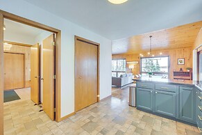 Boat Dock, Full Gym: Waterfront Nelson Lake Gem!