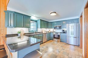 Boat Dock, Full Gym: Waterfront Nelson Lake Gem!