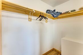 5 Mi to Cherokee Lake: Murphy Cabin w/ Deck