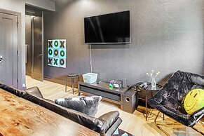 Walk to Lake: Home w/ Game Room in Medicine Park!