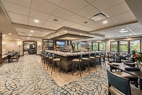 Golf Course View: Modern Keowee Key Condo!