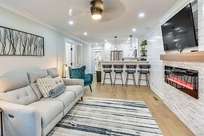 Golf Course View: Modern Keowee Key Condo!