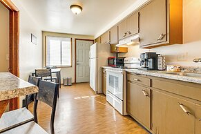 3 Mi to Lambeau Field: Ideally Located Townhome!