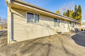 3 Mi to Lambeau Field: Ideally Located Townhome!