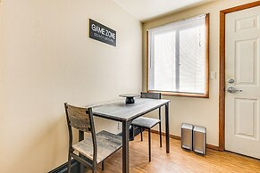 3 Mi to Lambeau Field: Ideally Located Townhome!