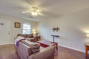 Community Grills & Pool: Gautier Condo!