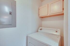 Community Grills & Pool: Gautier Condo!