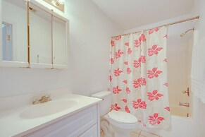 Community Grills & Pool: Gautier Condo!