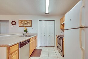 Community Grills & Pool: Gautier Condo!