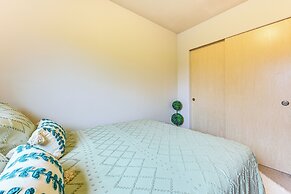 < 2 Mi to Budd Inlet: Pet-friendly Home!