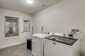 3 Mi to The Woodlands: Warm & Welcoming Home!