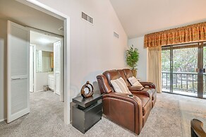 12 Mi to Downtown Dallas: Irving Condo w/ Balcony