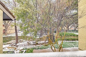 12 Mi to Downtown Dallas: Irving Condo w/ Balcony