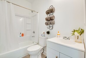 3 Mi to Six Flags: Atlanta Area Apartment