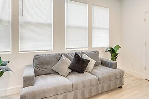 3 Mi to Six Flags: Atlanta Area Apartment