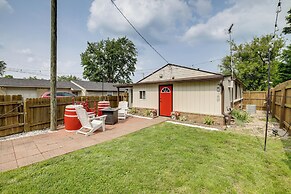 1 Mi to IU: Hoosier Home w/ Fire Pit & Fenced Yard