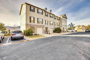 Monument Family Home: Deck & Mountain Views!