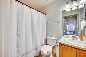 Monument Family Home: Deck & Mountain Views!