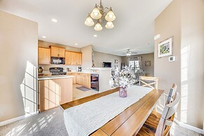 Monument Family Home: Deck & Mountain Views!